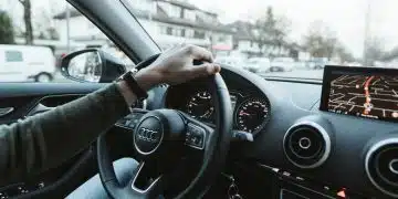 agent commercial dans une voiture